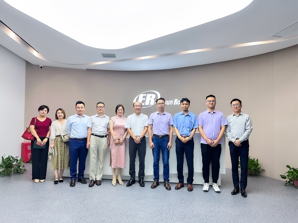 熱烈歡迎EPSON愛普生深石明宏總裁一行蒞臨鎰升機器人參觀！