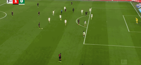 精妙配合后低射破門，巴斯克斯打進(jìn)勒沃庫森生涯首球